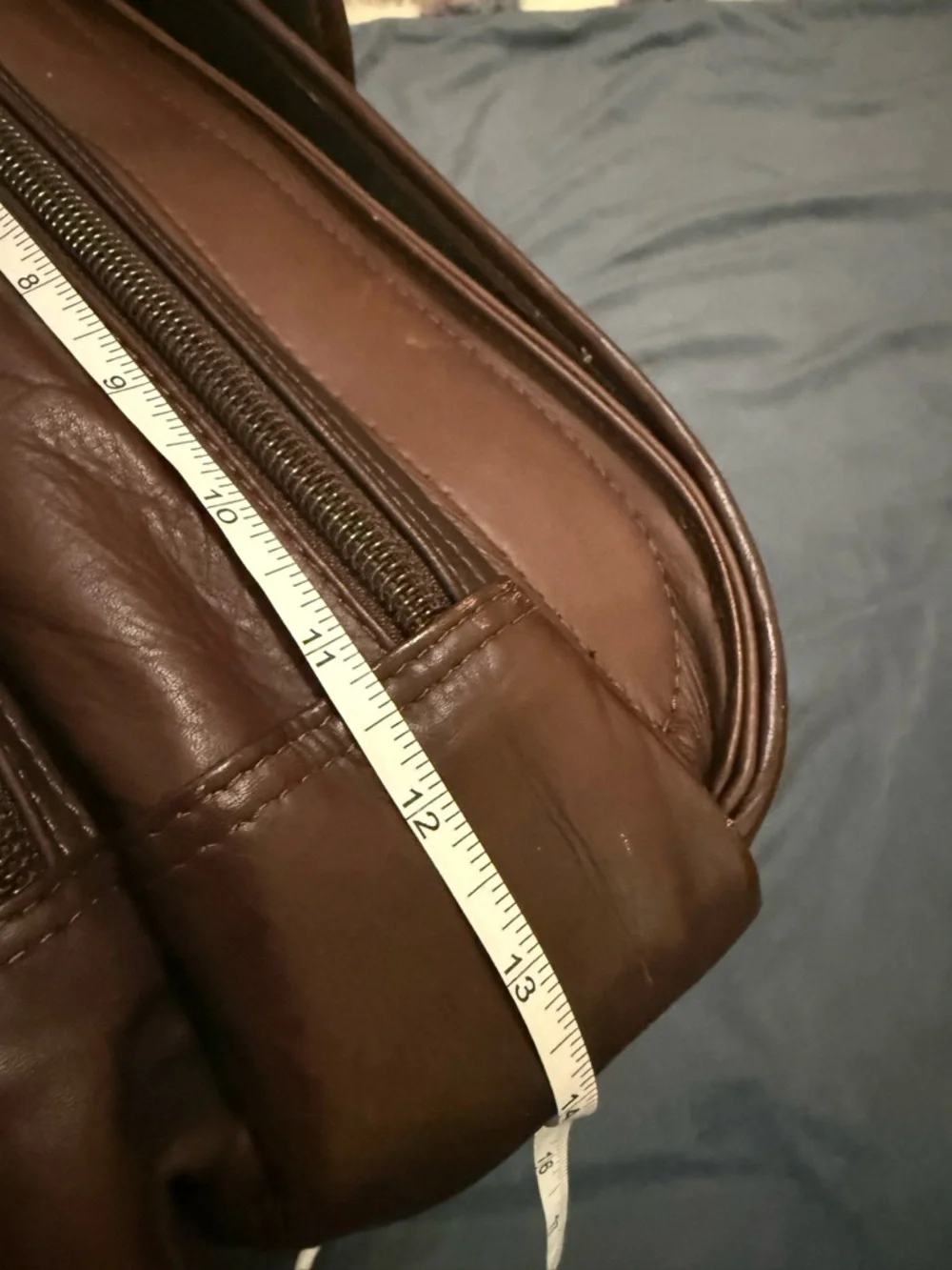 Avenues Classic Brown Leather Messenger Bag NWOT